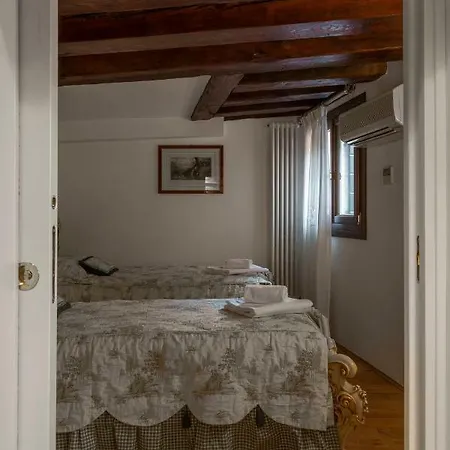 Apartment Luxury And Romantic Secret Escape In Venice!