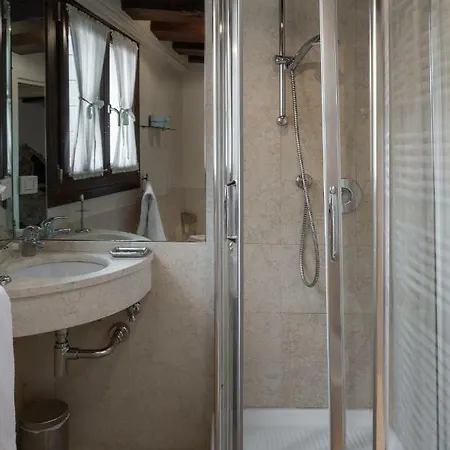 Apartment Luxury And Romantic Secret Escape In Venice! *