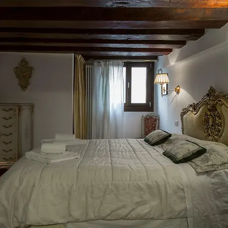 Luxury And Romantic Secret Escape In Venice! Apartment *